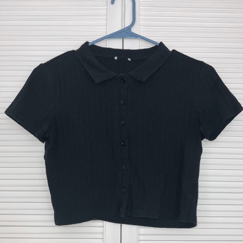 Cotton on button up collared crop top back size medium